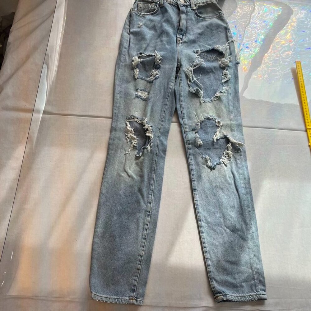 NEW BDG Urban Outfitters Mom High Rise Distressed Jeans 24 Light Wash - Picture 12 of 13